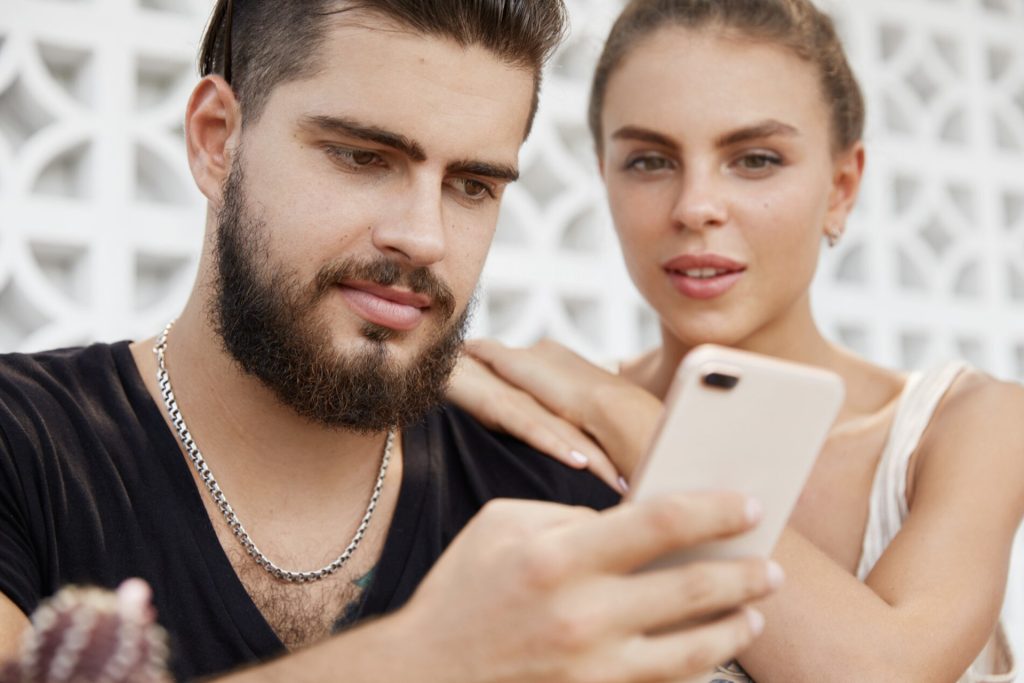 How to Spot Fake Profiles on Dating Sites